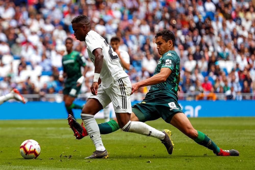 Madrid y Betis se miden en el Bernabéu.