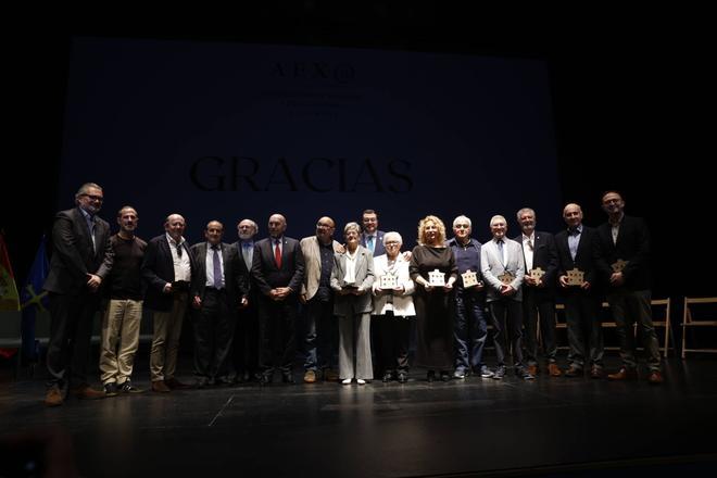 Homenaje de la Asociación de Ex Alcaldes y Ex Alcaldesas de Asturias (AEXA) a los presidentes de la Federación Asturiana de Concejos (FACC).
