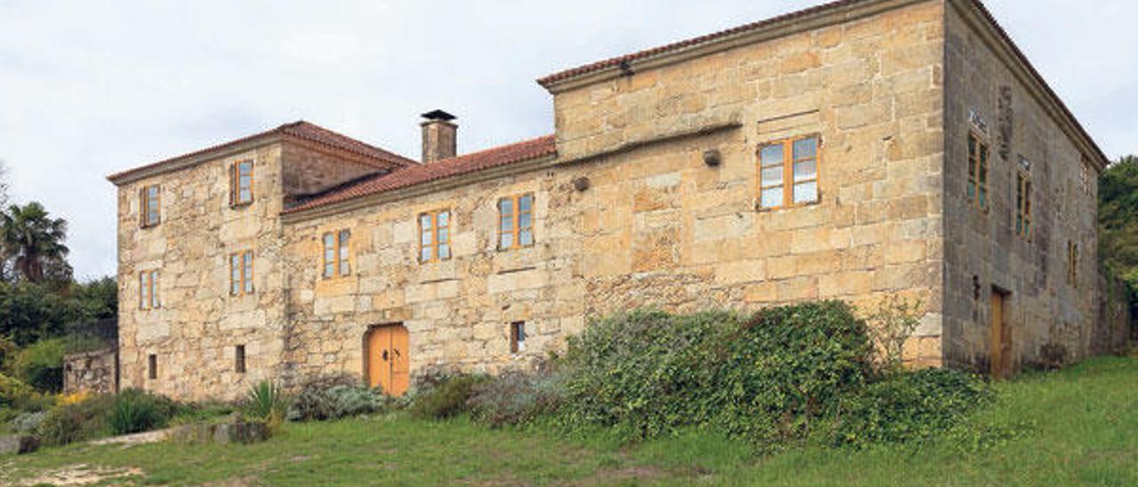 Torres de Hermida, onde republicanos e nacionalistas de toda condición fundaron en 1930 a Federación Republicana Galega (FRG) tras de asinaren no salón principal o que a Historia coñece como Pacto de Lestrobe.  // FdV