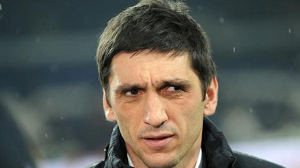 Tayfun Korkut cesado en el Hannover 96