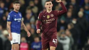 Foden celebra uno de sus goles.