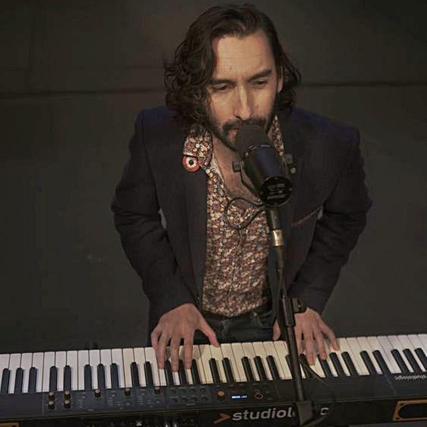 Alfredo González.