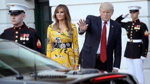 Trump (derecha) y su mujer, Melania, despiden al primer ministro indio, Narendra Modi, de visita en la Casa Blanca, el 26 de junio.
