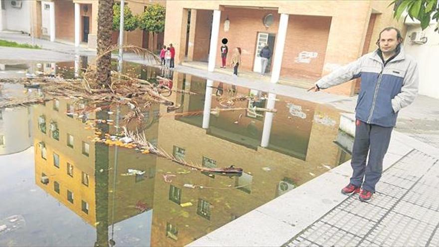 Vecinos del Guadalquivir denuncian un derrame de aguas fecales desde hace meses