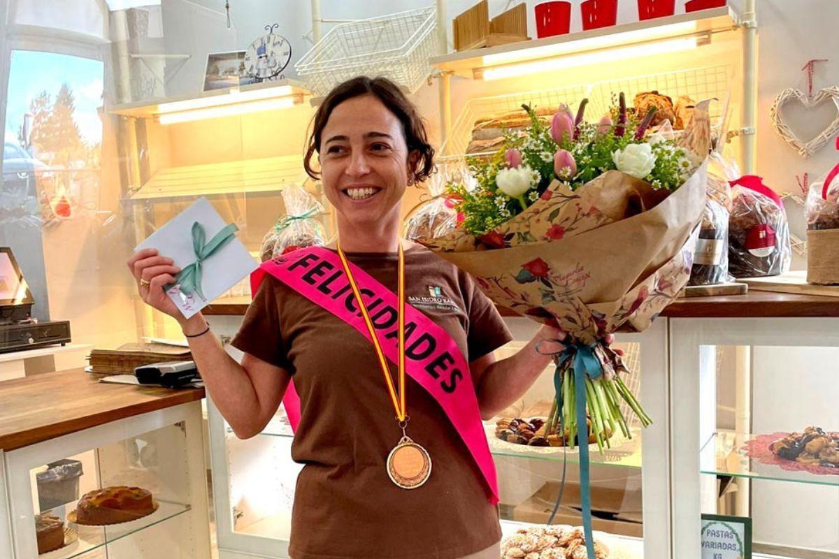 La repostera Lucía Bakery en 2022, celebrando su victoria en el Concurso al Mejor Artesano del Panettone en Ibérica.