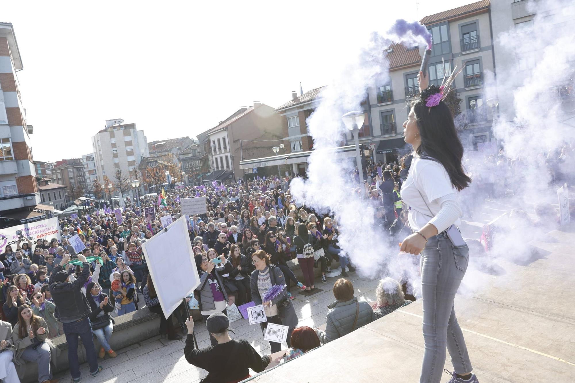 Así fue la manifestación del 25N en Pola de Siero