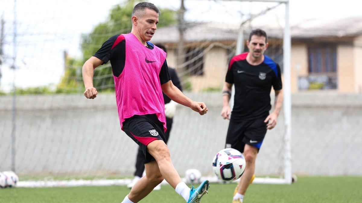 Javier Saviola entrenando con los Barça Legends en Brasil