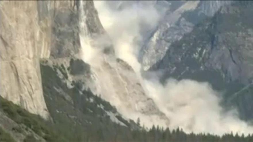 Varios desprendimientos de rocas dejan un muerto y dos heridos en Yosemite