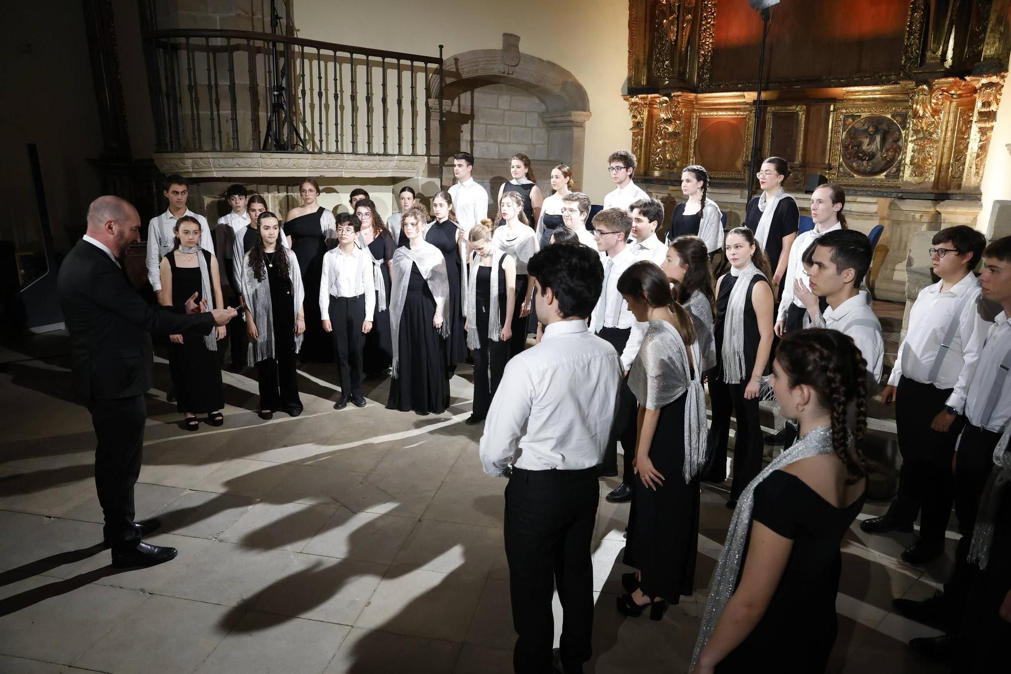 EN IMÁGENES: así fue el concierto del León de Oro