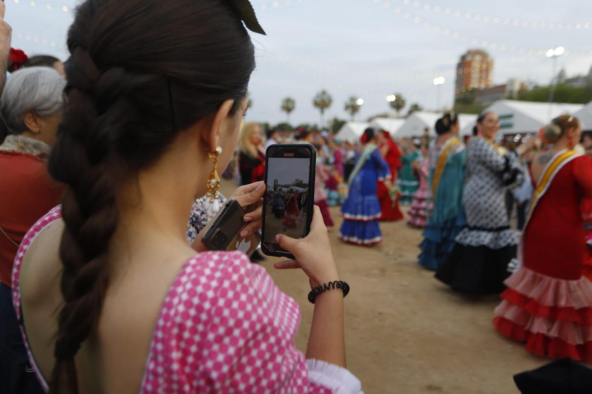 La Feria Andaluza llena de luz y color el Jardín del Turia en València