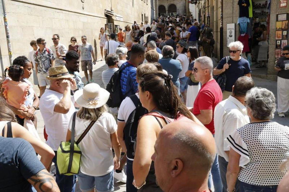 Colas para acceder a la Catedral de Santiago el pasado domingo