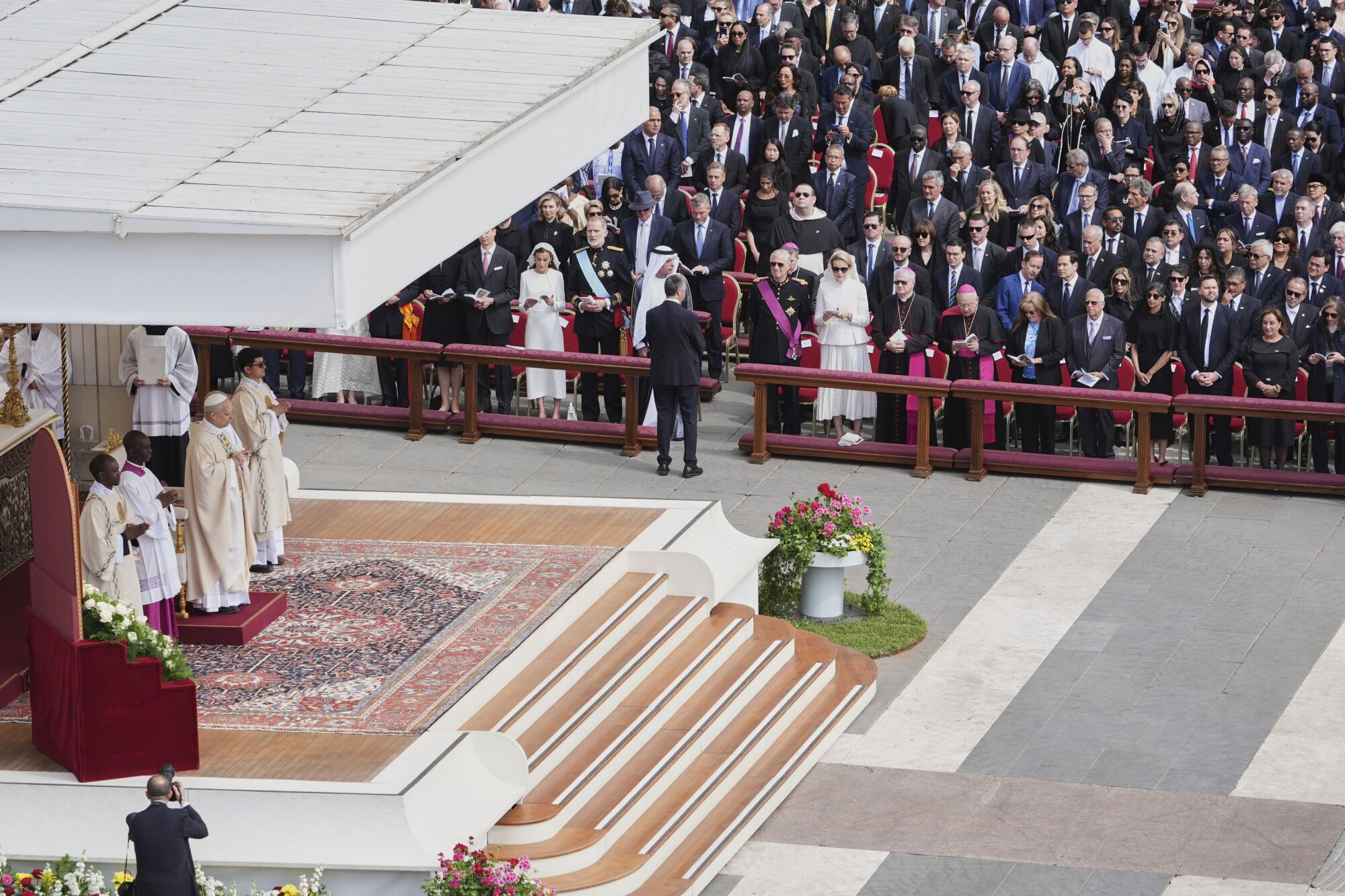 Pope Leo XIV holds Mass during the formal inauguration of his pontificate in St. Peter's Square at the Vatican, Sunday, May 18, 2025. (AP Photo/Jacquelyn Martin, Pool) Associated Press/LaPresse. EDITORIAL USE ONLY/ONLY ITALY AND SPAIN