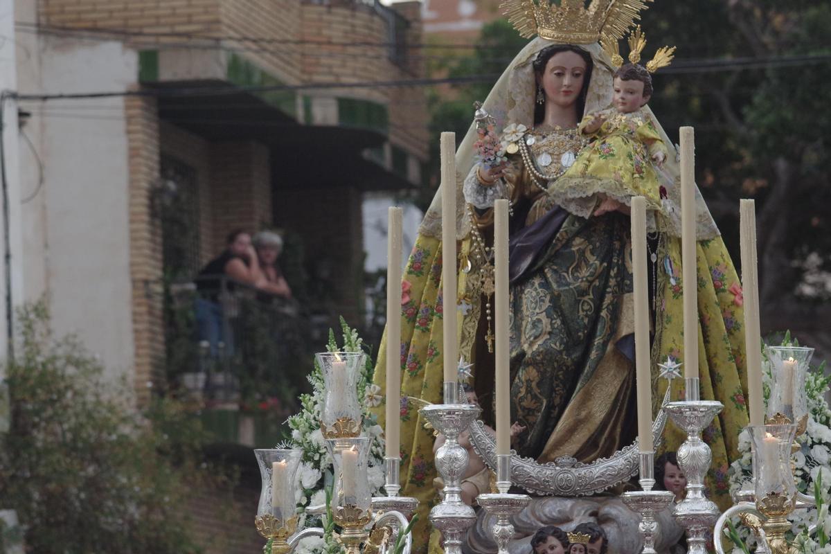 La Virgen de los Ángeles recorre las calles de Málaga
