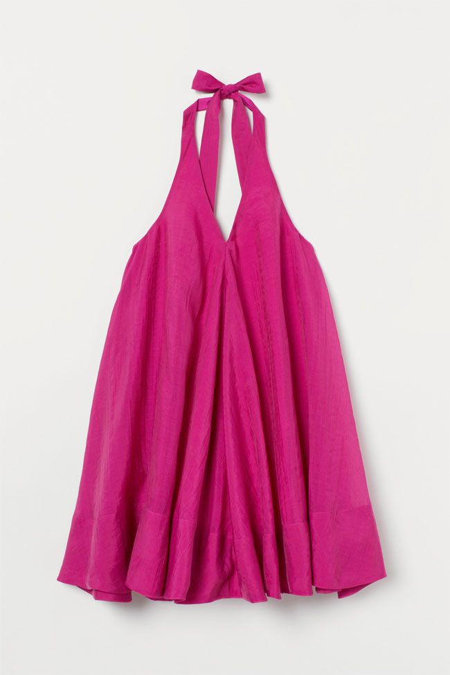 Vestido corto rosa con escote de pico y lazo, de H&amp;M