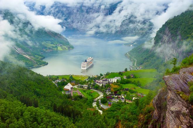 Crucero en un lago