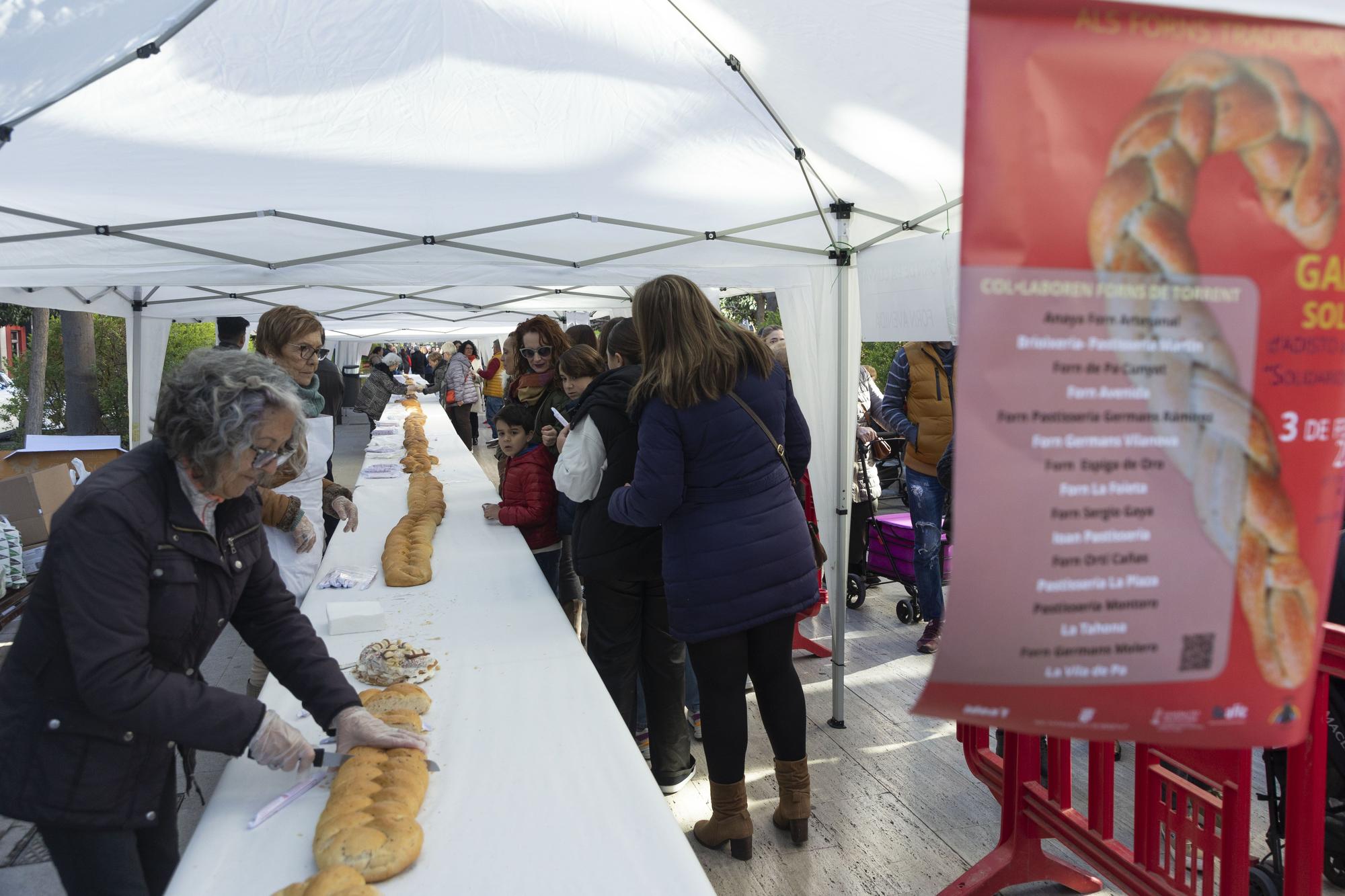 Torrent vive el Sant Blai más multitudinario