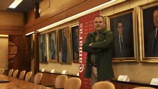 Carlos Paniceres, presidente de la Cámara de Comercio de Oviedo: "La Universidad de Oviedo vive en una burbuja y no colabora para que llegue la industria de defensa"
