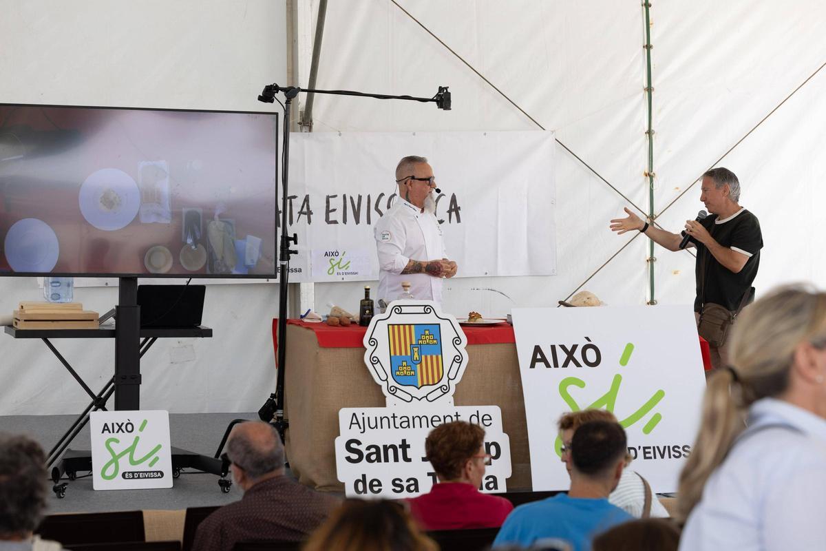 Descubre todas las fotos de la III Feria de la patata ibicenca