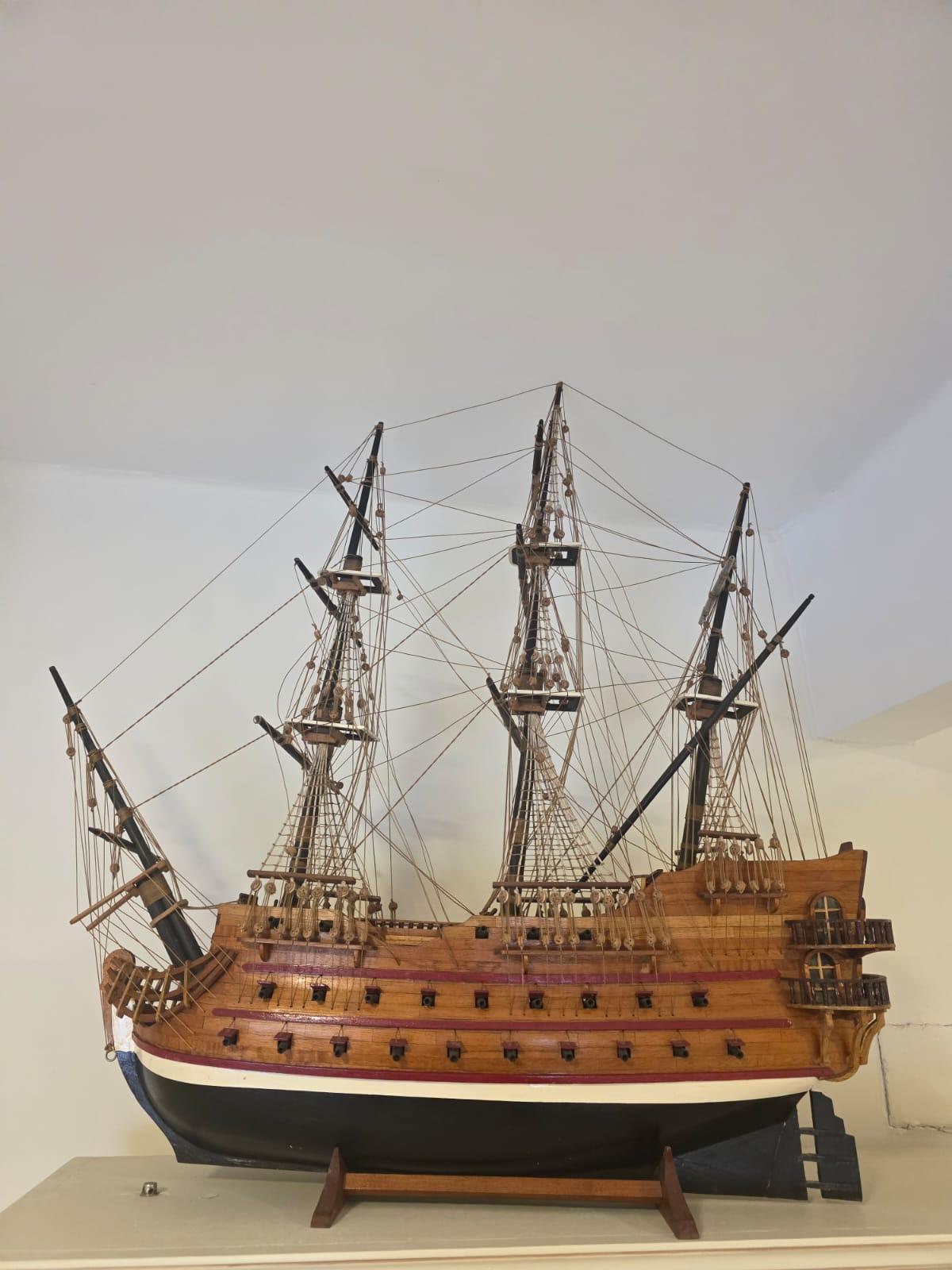 Una de les maquetes de vaixells històrics, entre el llegat de Rafael Vicente Sánchez Higón