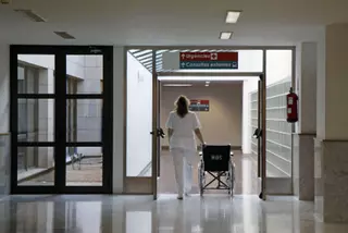Una cirujana se equivoca de dedo al operar y el paciente demanda a la sanidad pública de Baleares