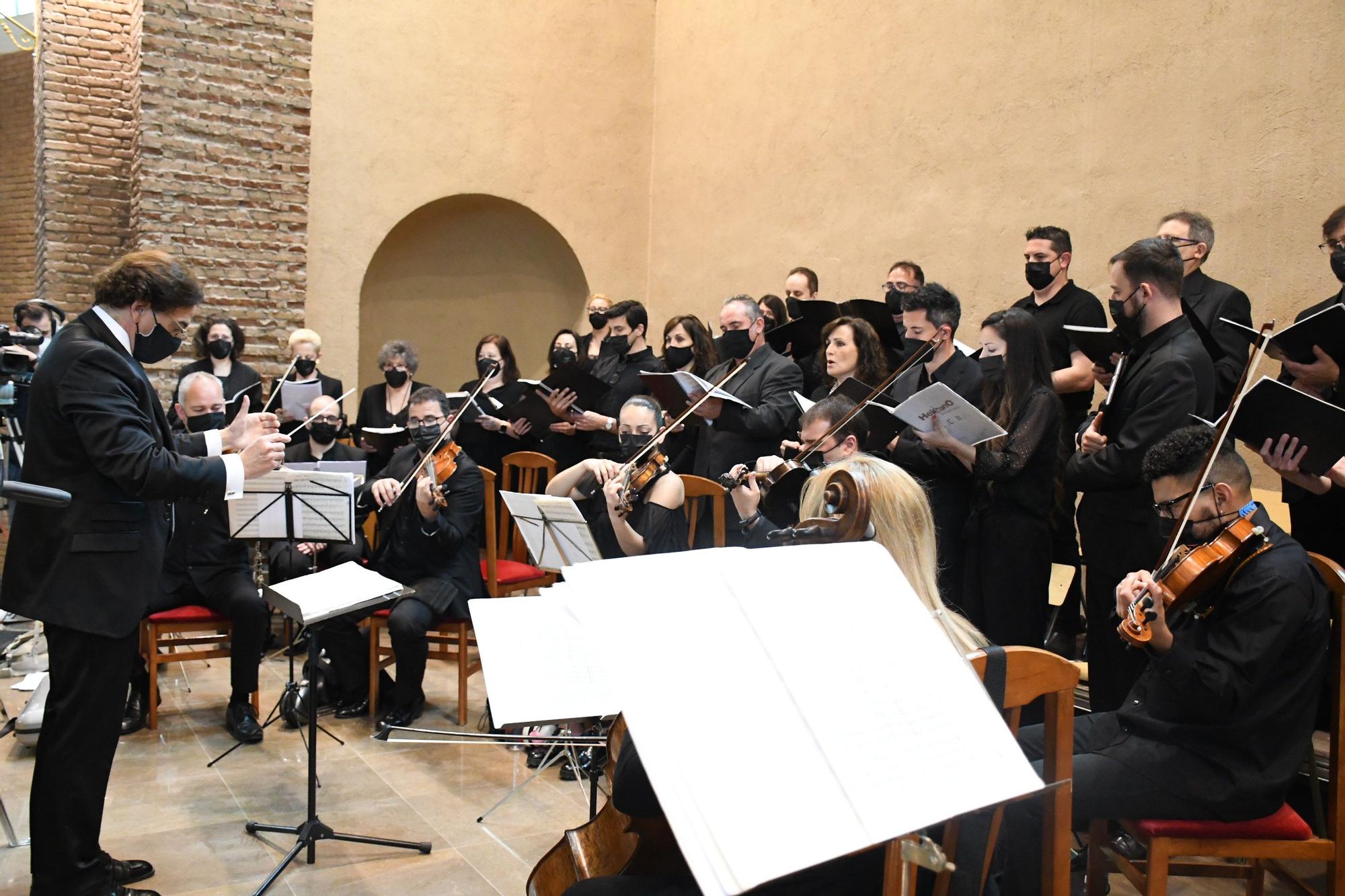 Día de Sant Pasqual en Vila-real, con misa y 'Xulla' en la intimidad