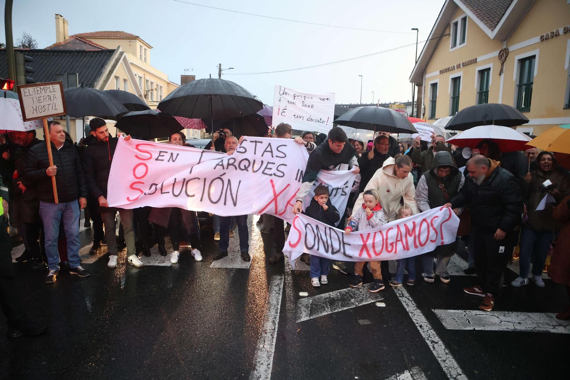 Protesta en O Temple pidiendo más pistas y parques