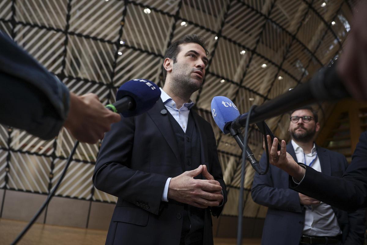 Espanya es coalitza amb quatre països per a l’ajuda a la cooperació Espanya es coalitza amb quatre països per a l’ajuda a la cooperació