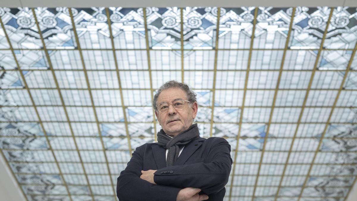 Roberto Verino se abre a un socio industrial a través de la venta de casi el 40% del capital para asegurar el relevo generacional