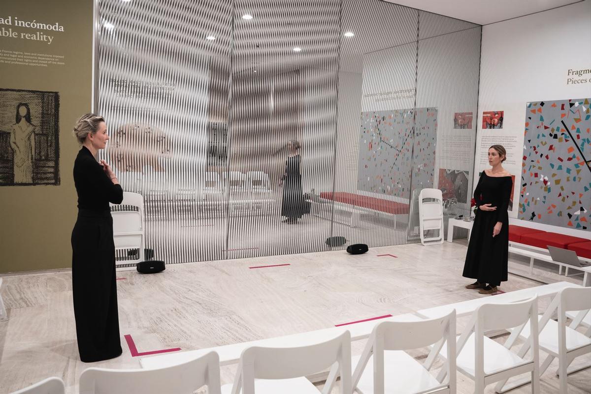 Un momento del ensayo de la obra "¡Viva Juana! La mujer y la ciudad"