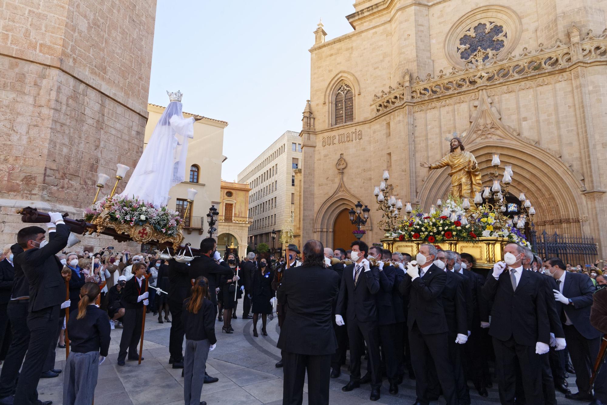 Procesión del Encuentro de Pascua en Castelló.