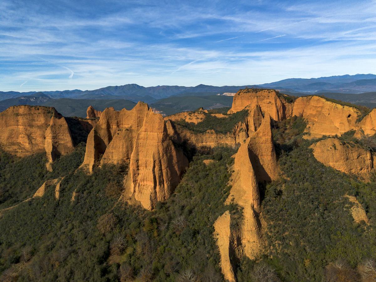 Las Médulas, Patrimonio de la Humanidad, está a solo unos kilómetros.