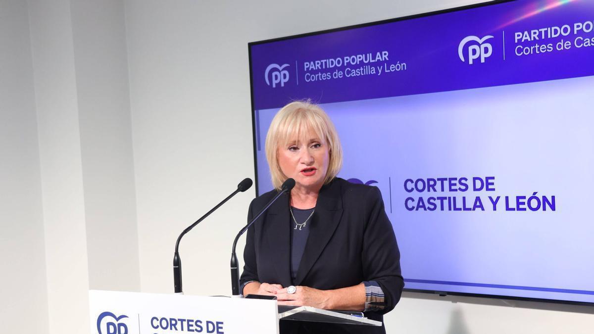 Leticia García habla sobre los presupuestos autonómicos de 2027 en la sede del PP de Zamora.