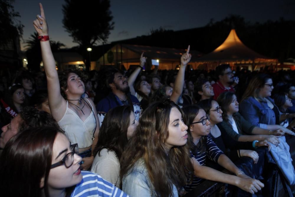 izal abarrota Metrópili para su concierto