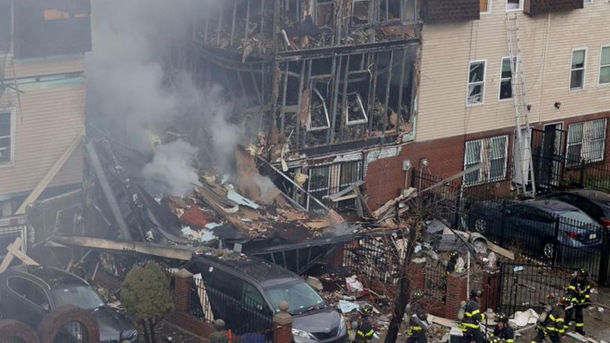 Una imagen del edificio incendiado.