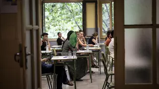 CCOO advierte de que un gran número de las plazas de profesor convocadas en la oposición se quedarán sin cubrir en Aragón