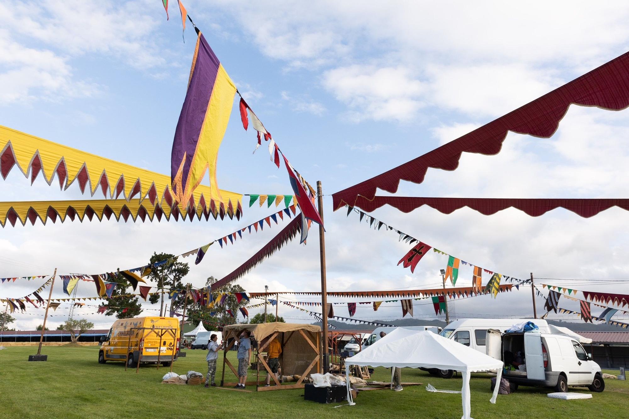 Llanera se enciende para su gran fiesta medieval: todo listo en el recinto para la multitudinaria fiesta de los Exconxuraos