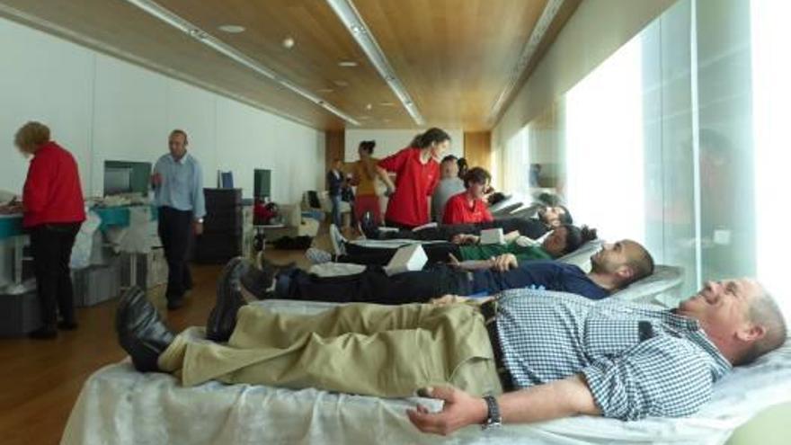 Más de un centenar de donantes participan en la I Maratón de Sangre de La Nucía