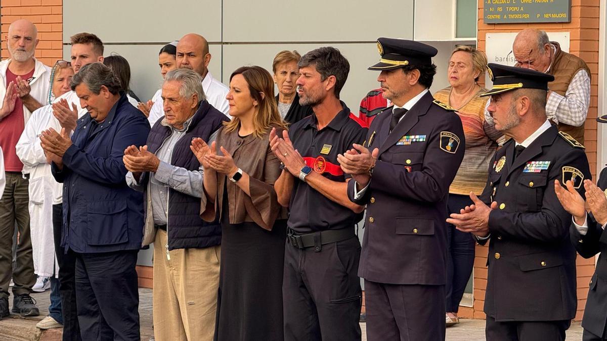 La alcaldesa ha asistido al minuto de silencio de La Torre