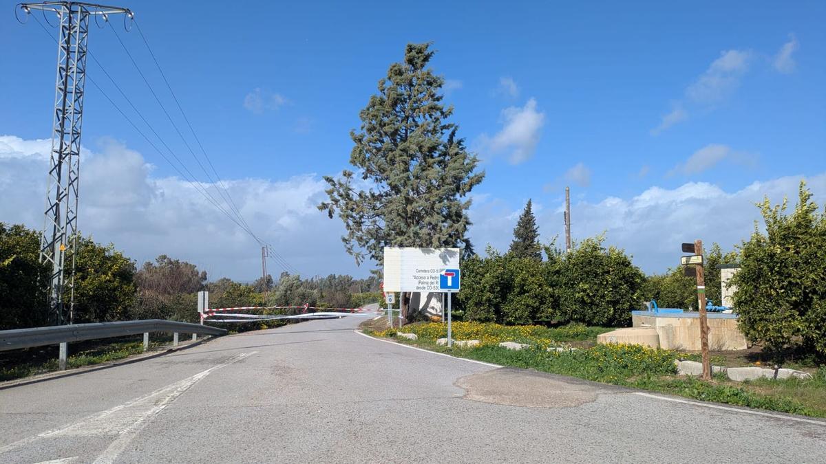 Acceso a Pedro Díaz cortado. Palma del Río