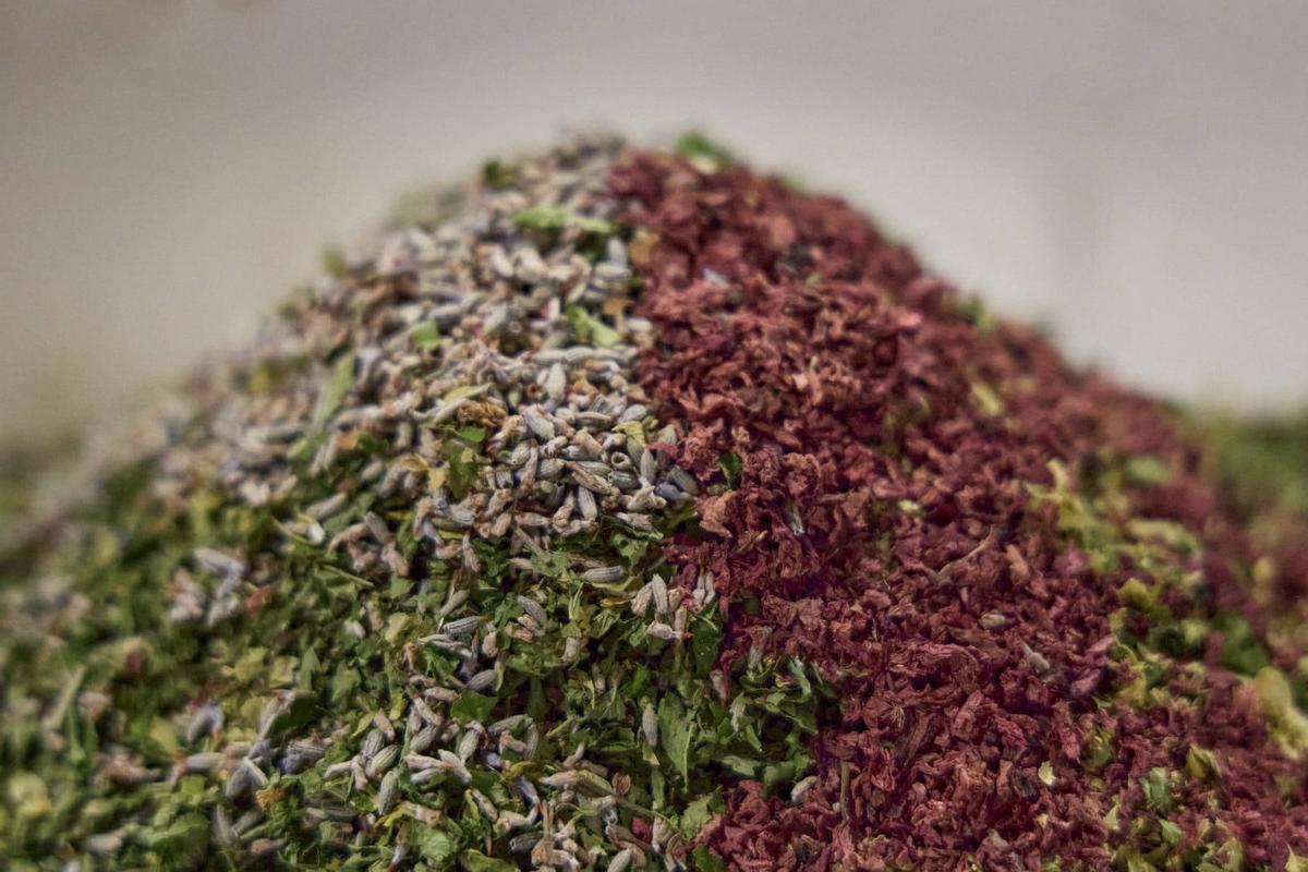 Una de les barreges d'herbes d'Emporarom.