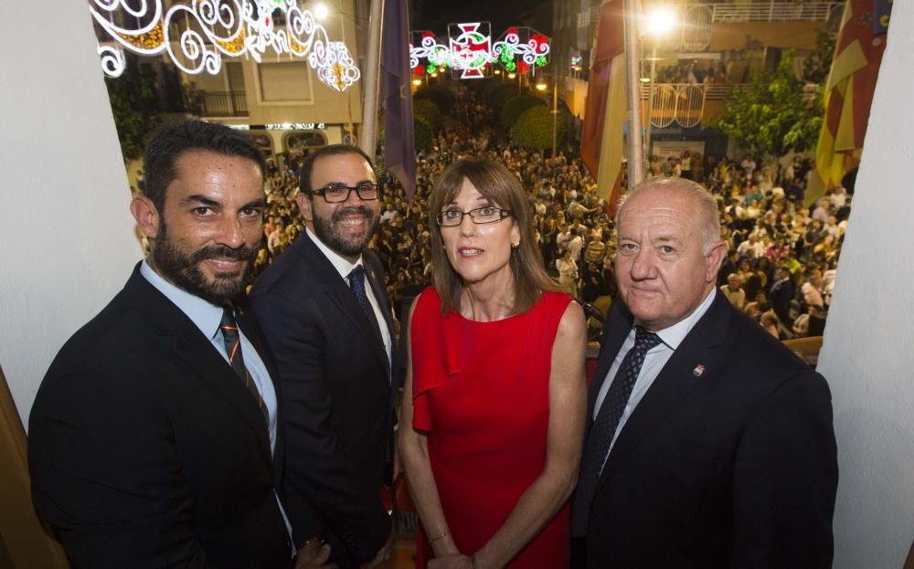 La pregonera Assumpció Brotons anima a los festeros para que "se dejen rodear por la magia ya que tenemos aquí el glorioso septiembre"