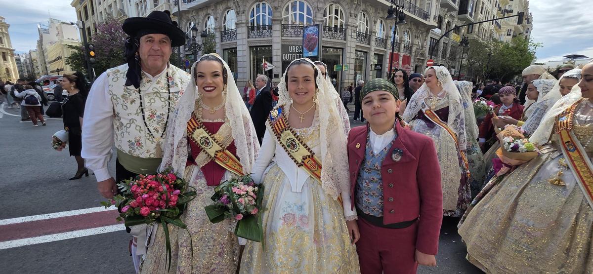 Las comisiones de falla en la Ofrenda a San Vicente Ferrer (3/6)