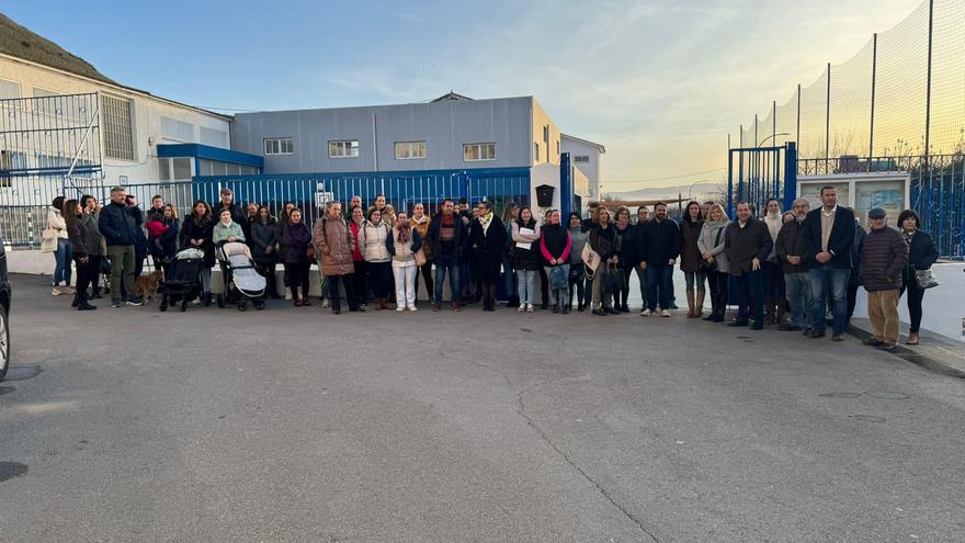 Familias de un colegio de Archidona denuncian la falta de personal en el servicio de comedor del centro