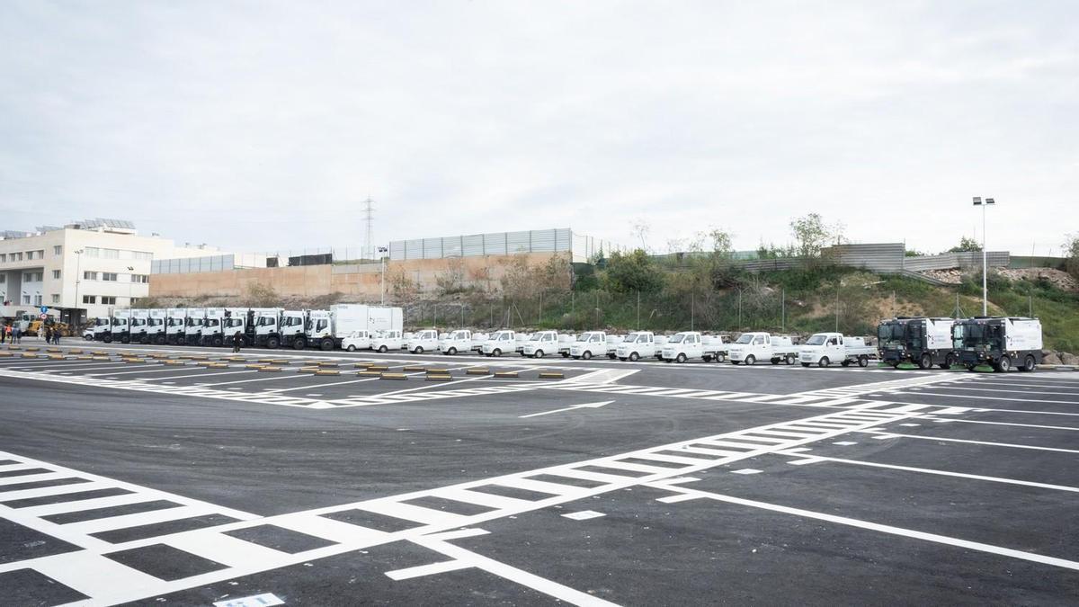 Nueva zona de aparcamiento en la central de Los Ruíces.