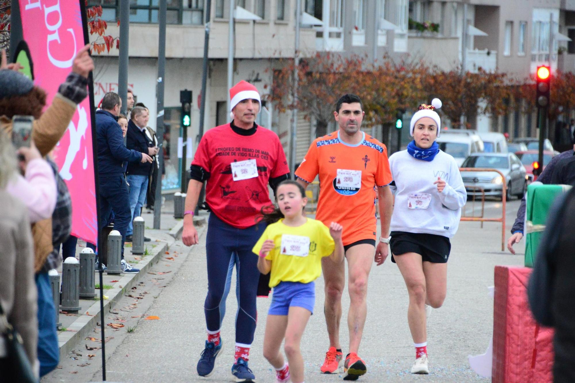 La carrera San Silvestre "Bye bye 2024" de Bueu en imágenes