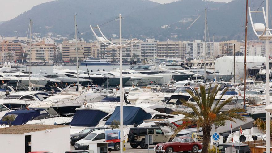 El Govern pactará medidas contra la liberalización del chárter náutico en Ibiza