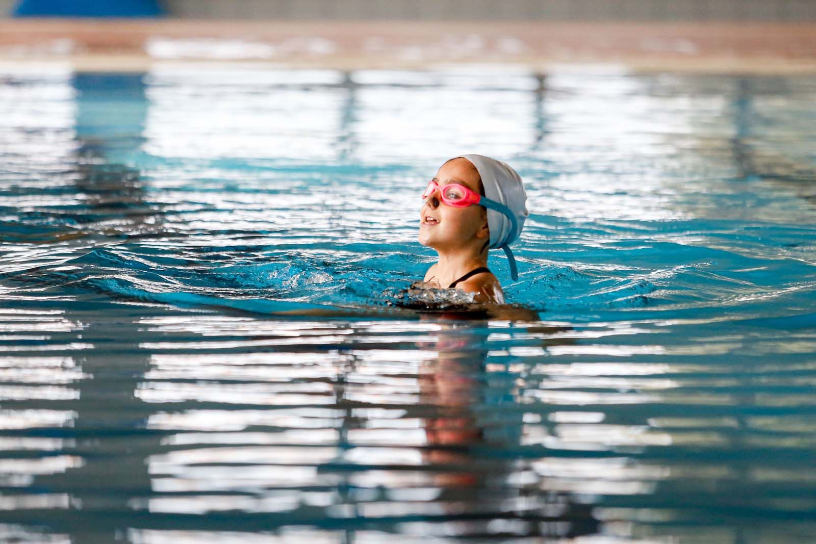 Las nadadoras ibicencas testean su nivel en la piscina de Can Coix, en Sant Antoni