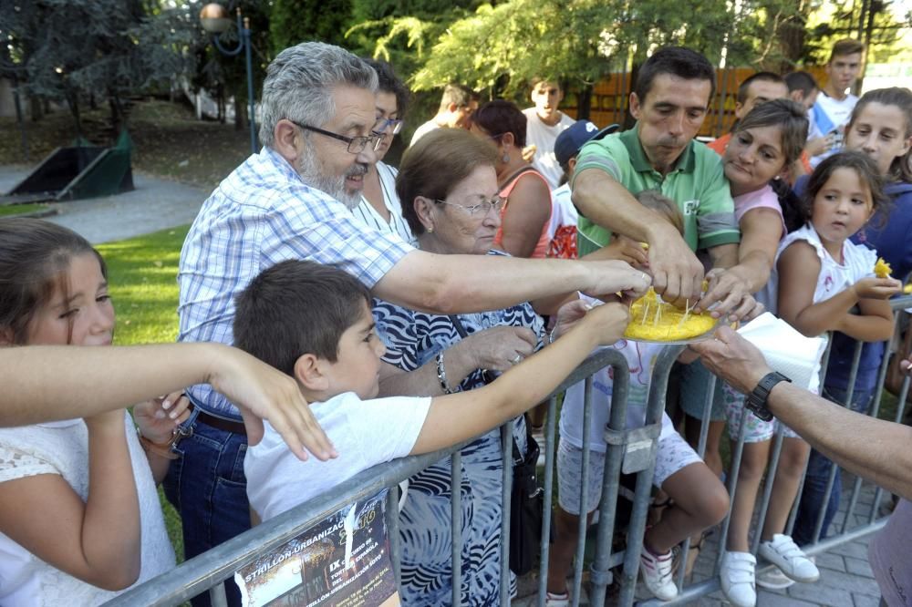 Concurso de tortilla en la fiesta de O Castrillón