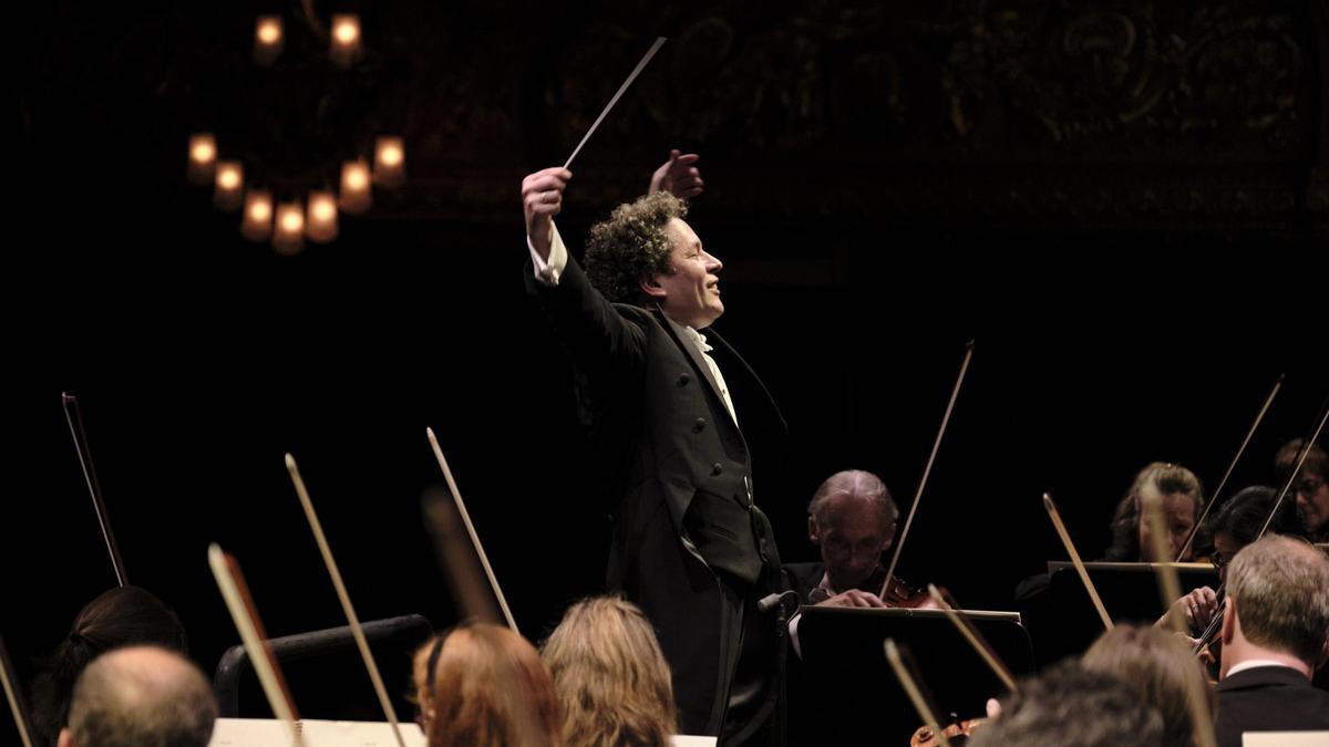Gustavo Dudamel durant el concert d'inauguració de la temporada del Liceu del 2022