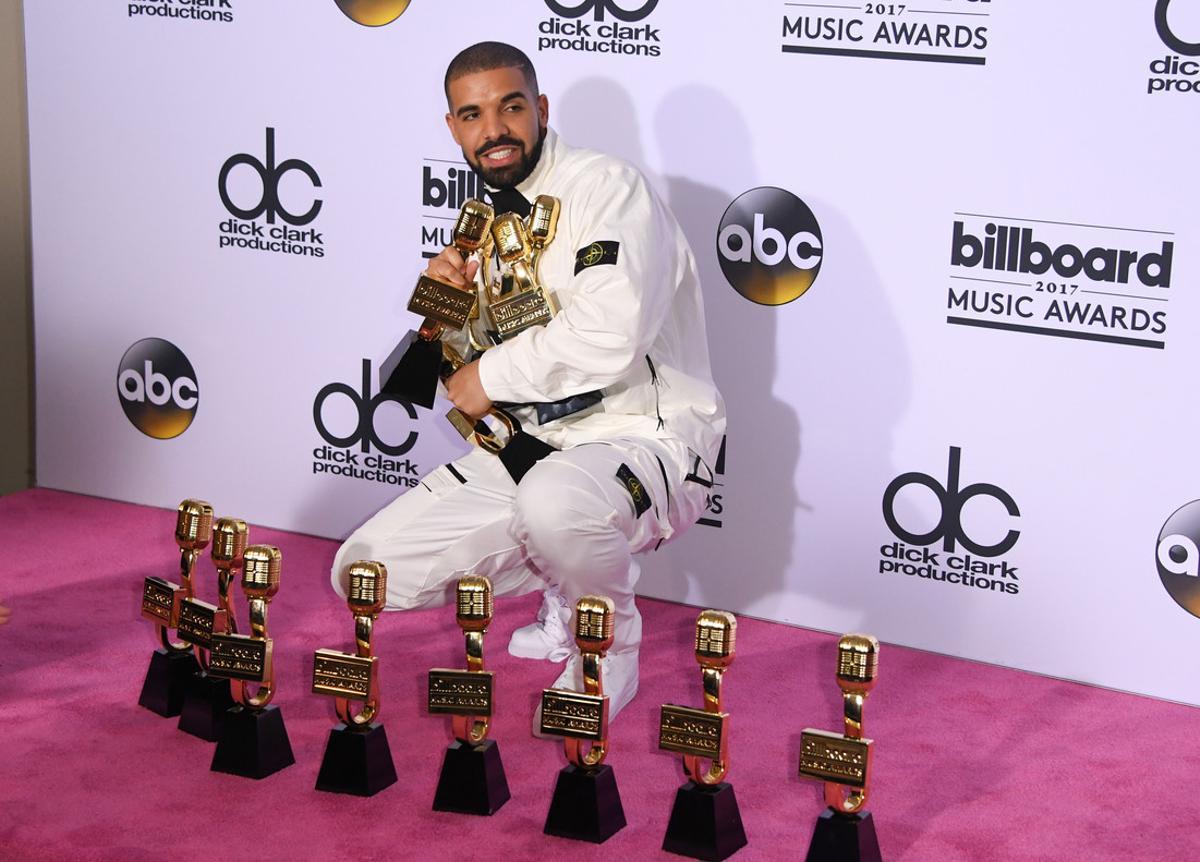 Drake arrasa als Billboard
